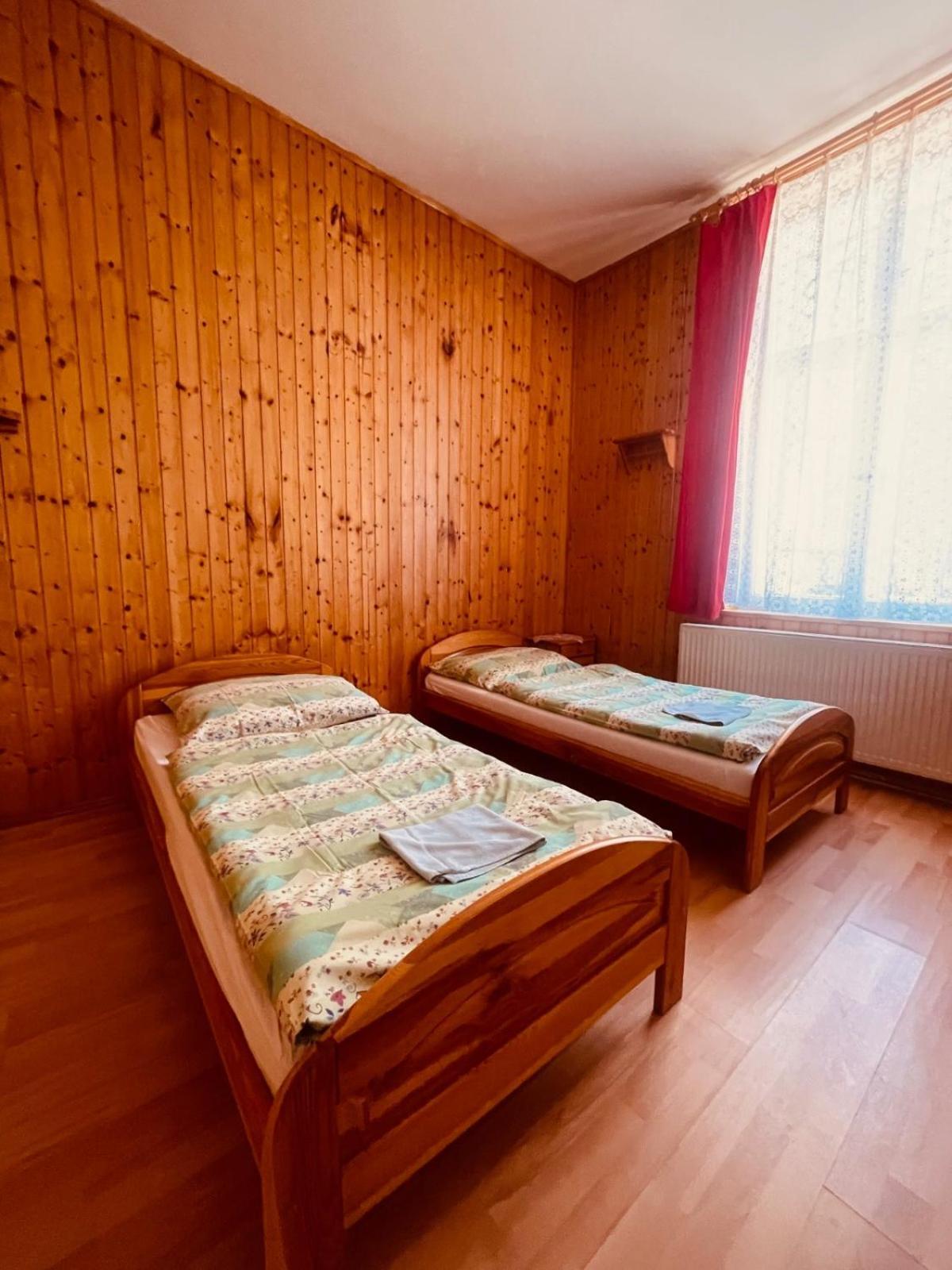 Penzion Dalibor Трутнов Экстерьер фото
