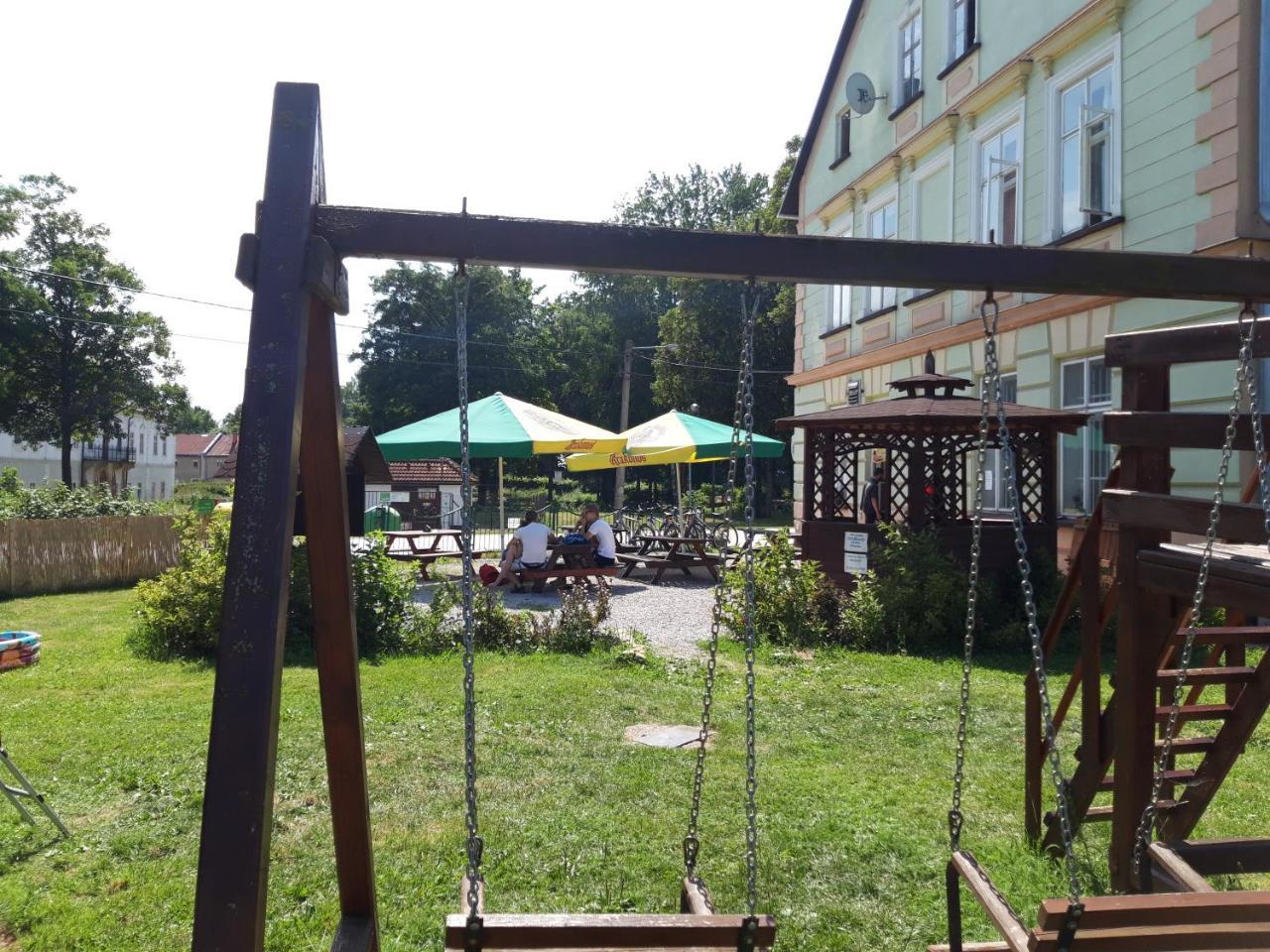 Penzion Dalibor Трутнов Экстерьер фото